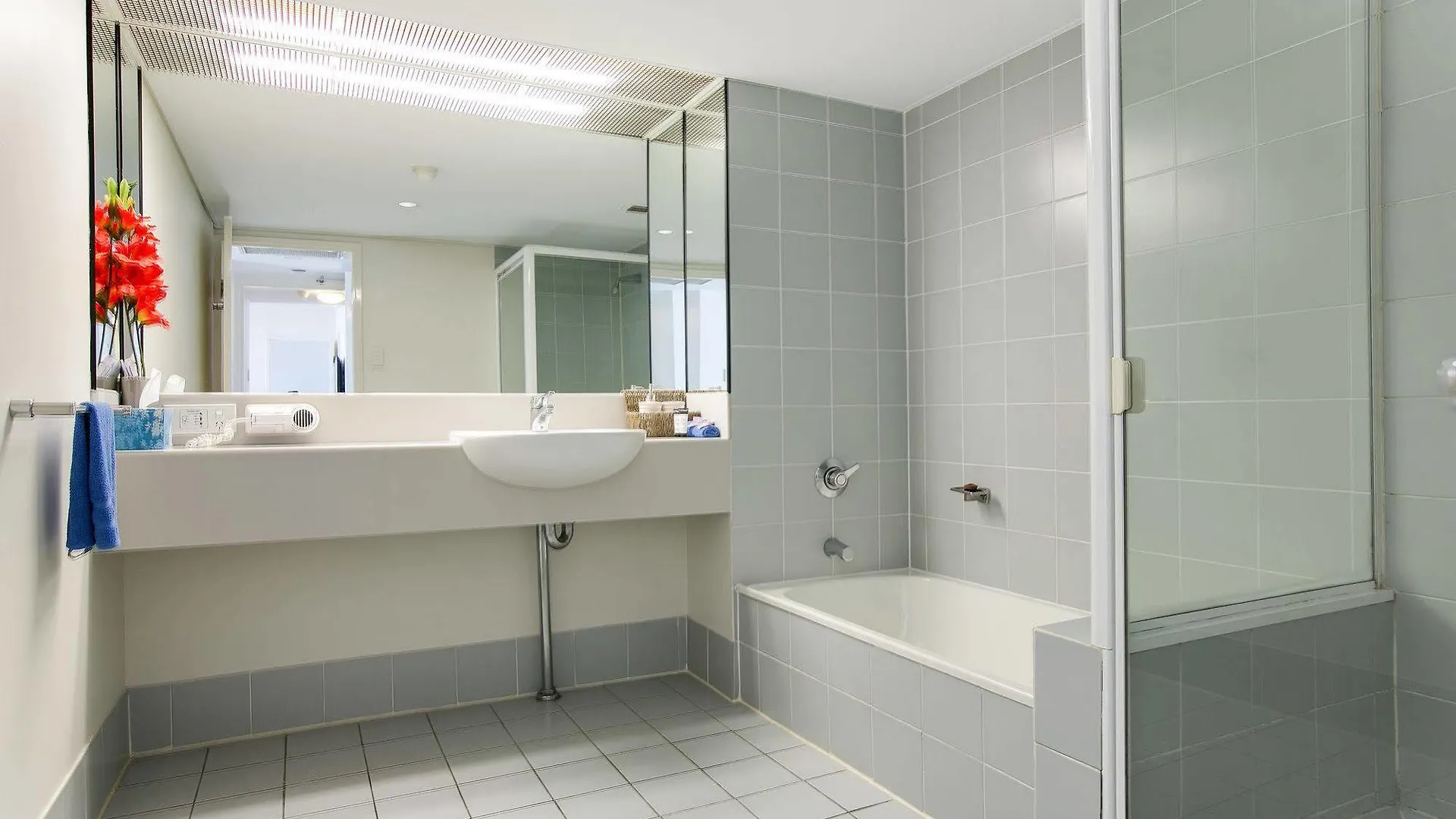 Cairns City Sheridan Motel