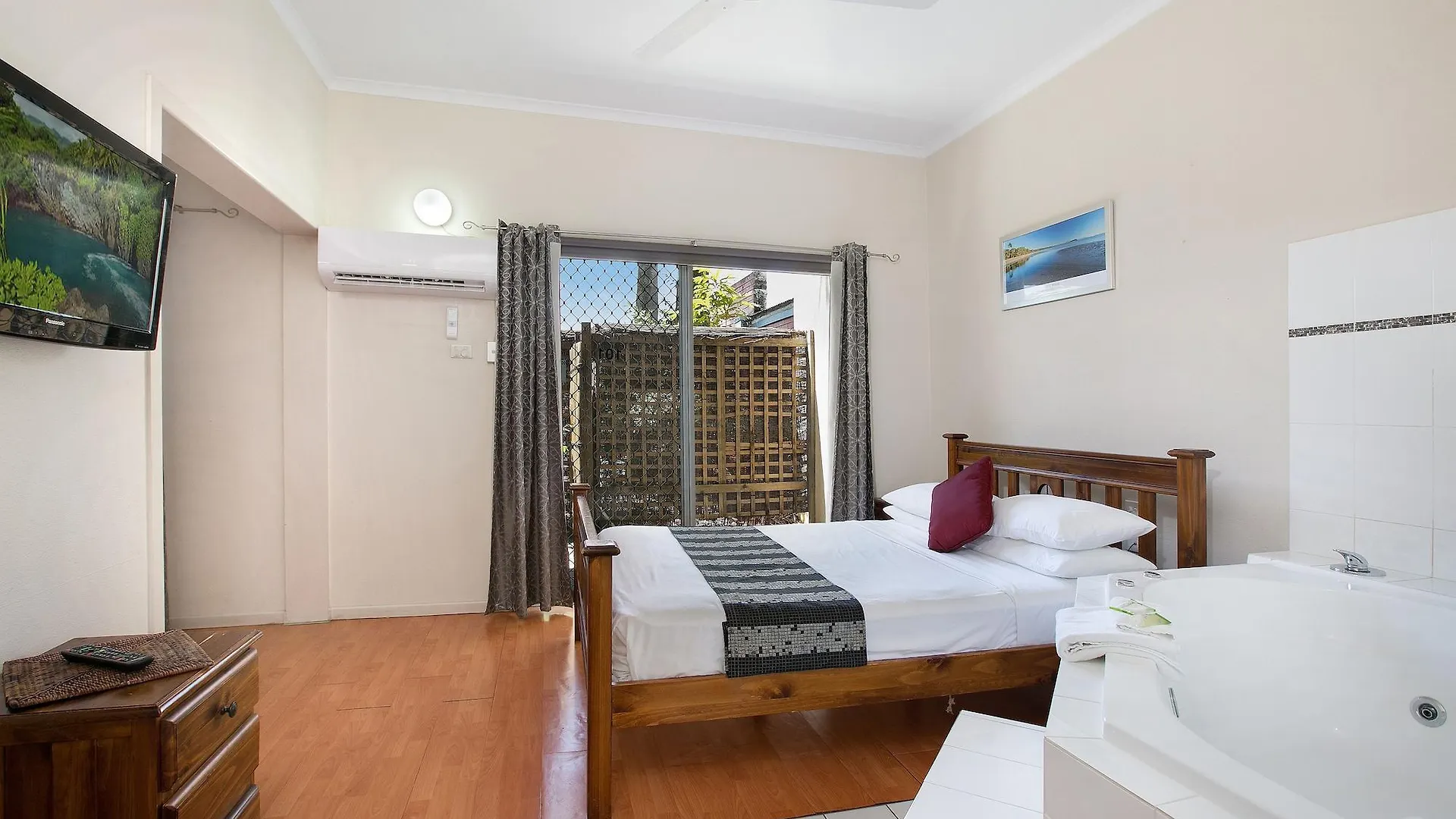 Cairns City Sheridan Motel