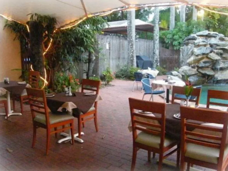 Cairns City Sheridan Motel